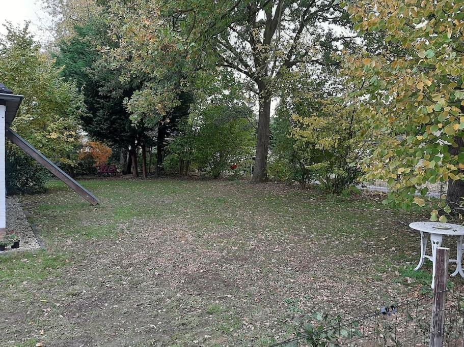 Vrijstaande Recreatievilla Met Ruime Omheinde Tuin Posterholt Exterior foto
