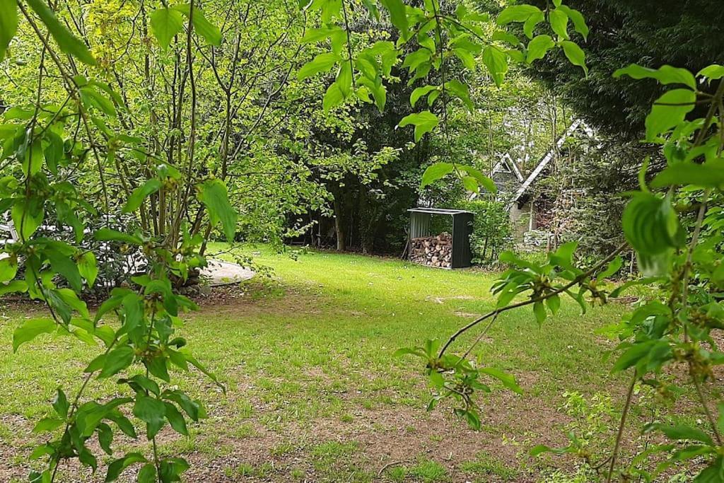 Vrijstaande Recreatievilla Met Ruime Omheinde Tuin Posterholt Exterior foto